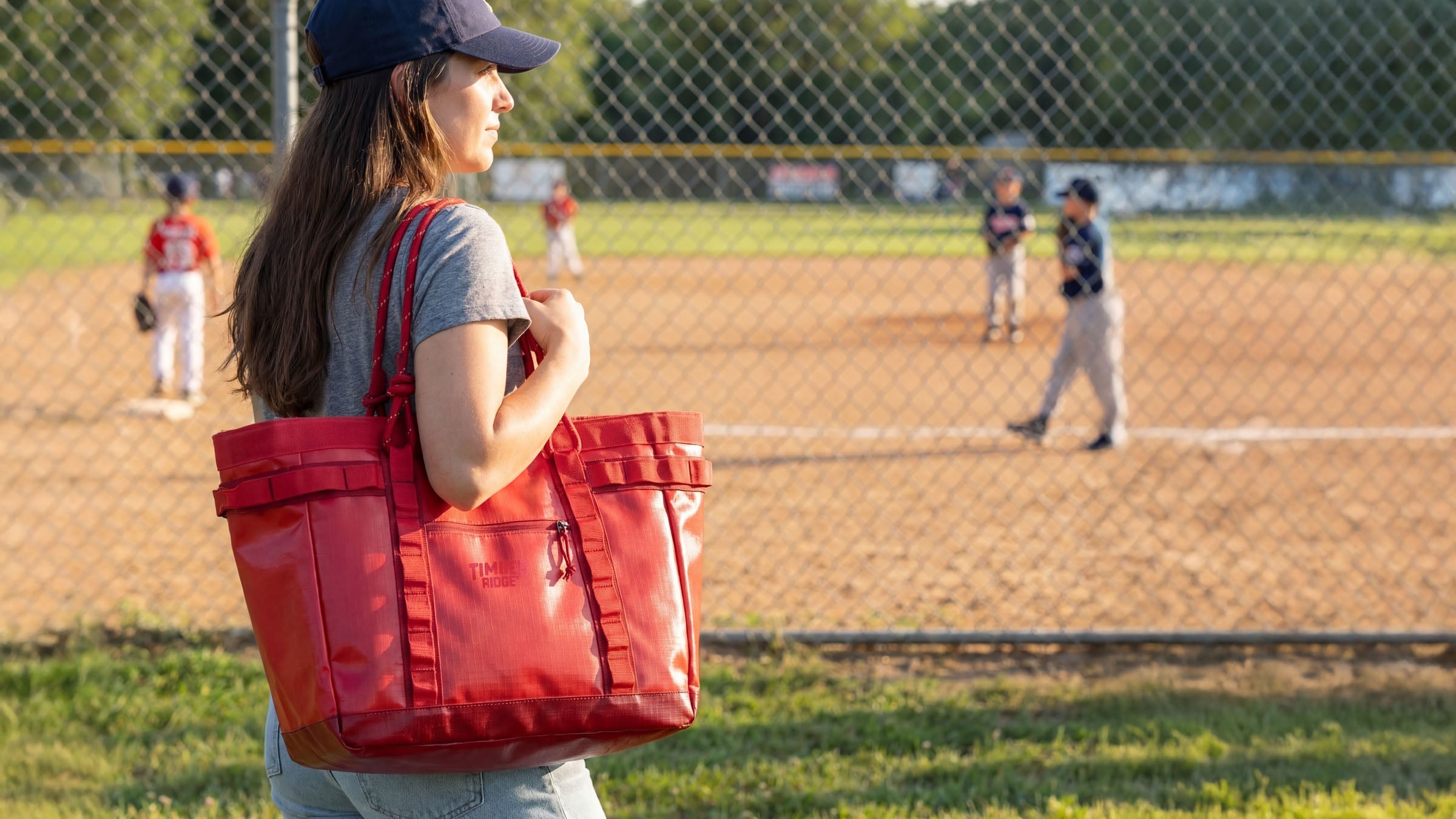 Sports Mom Essentials: The Ultimate Sideline Gear Checklist for Game Day Comfort